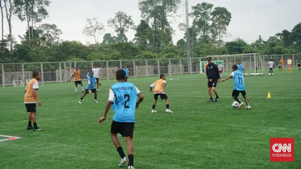 PFA menginsipirasi anak Papua mengejar mimpi jadi pesepak bola profesional